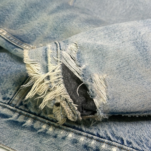 Vintage Levi’s Distressed Flannel Lined Jean Jacket - Picture 13 of 15